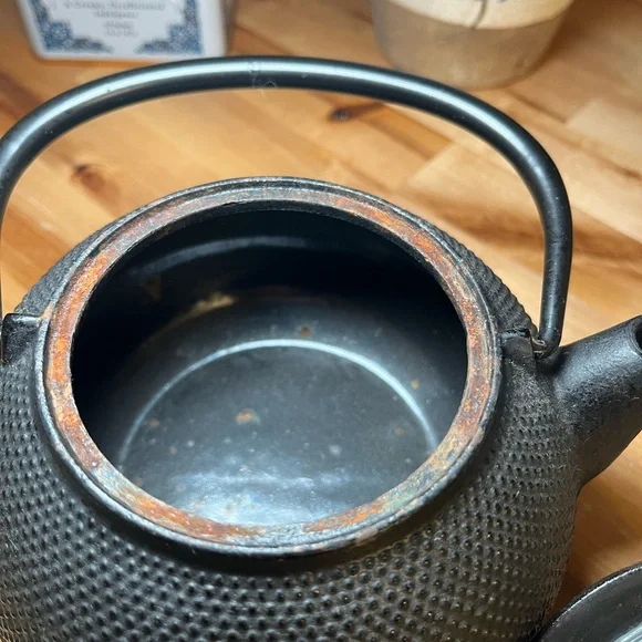 Vintage Japanese Cast Iron Teapot - Picture 6 of 9